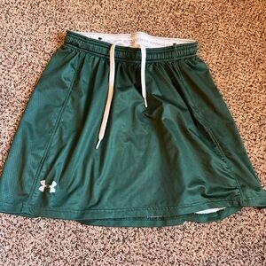 Under armour women’s green skirt size small